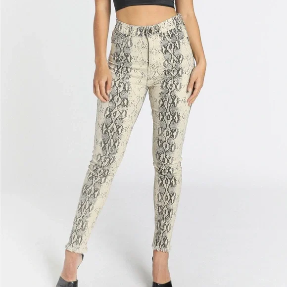 LIONESS PANTS - Picture 2 of 11